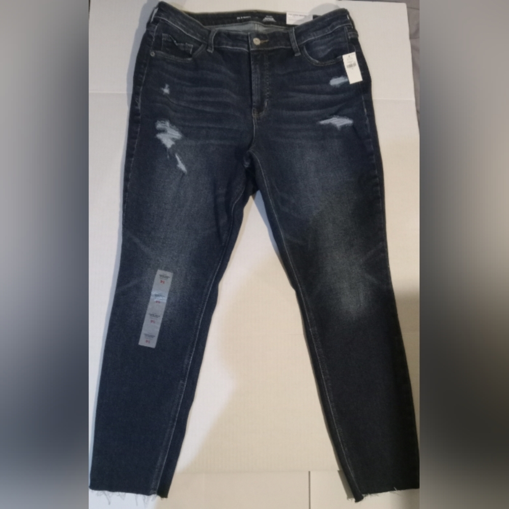 Old Navy NWT $49.99 Women’s High Rise Rockstar Super Skinny Jeans Size 14